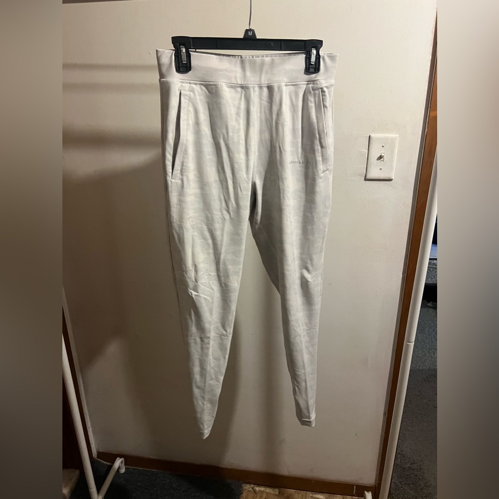 Alphalete Joggers